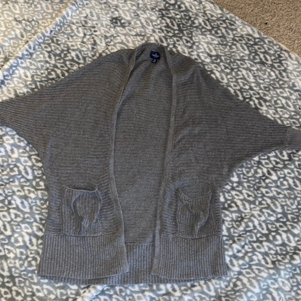 Grey half sleeve carnagian,size extra small, the brand is American eagle